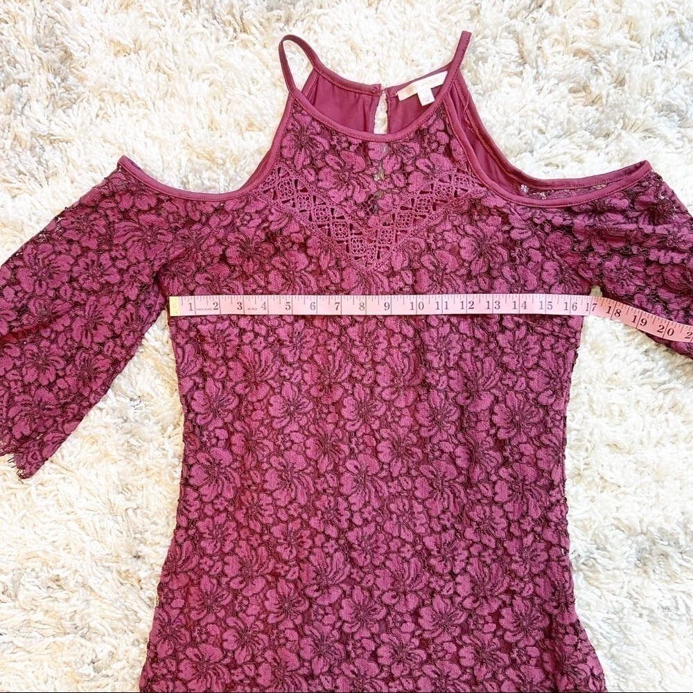 Skies are Blue | Lace Cold Shoulder Dress size Medium, M, Wine/Burgundy color. - Picture 11 of 13